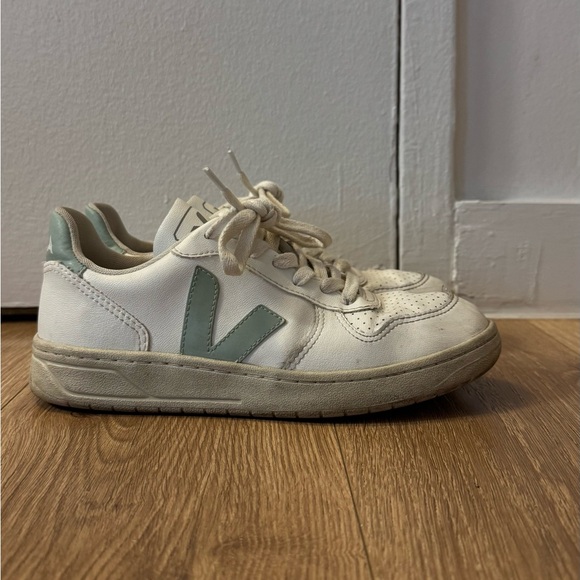 Veja White Sneakers with Mint Green V Detail - Picture 2 of 3